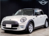 MINI 5doorクーパーDが入庫いたしました。ボディーカラーは、ホワイトシルバーでございます。
