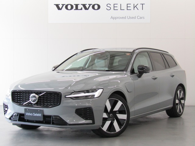 V60 ウルトラ T6 AWD プラグインハイブリッド 4WD