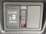 【パワースライドドア】スマートキーや運転席のスイッチでスライドドアの開閉が可能♪電動だから力を入れてドアを開ける必要が無く、小さいお子様でも、重い荷物を持っている時もラクに開け閉めできます♪