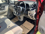 居心地の良い運転席なので長時間座っていられます♪リラックスできるデザインがいいですね♪