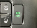 ★ECONスイッチ★ エコドライブを加速しよう!スイッチをONにすると、運転の仕方によるロスを抑え込み燃費をよくするようクルマが頑張ります(*^ー^*)燃費向上にチャレンジ♪