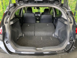 後席を格納すると、これだけの広さが!シーンに合わせたシートアレンジで、大きな荷物も積むことが出来ます♪