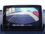 リアゲートの目立たない位置にバックカメラがあります。確認しづらい後方の障害物をバックモニターに表示されるのでより後方の視界の確保が可能です。