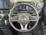 【純正革巻きステアリング】上質な革を使用することで、手にしっかり馴染みとても運転しやすいハンドルです♪