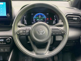 インテリアに合わせたデザインのステアリングは、運転される方のことも考え、運転しやすい形状、大きさです。是非一度、実際に触ってお確かめください。