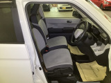 フィット性も良く、楽な運転姿勢を保てます。
