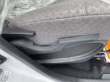 毎日過ごす運転席は要チェック。シートのへたり・擦れ、視界のイメージまで伝わる重要ポイント。