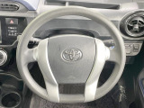 インテリアに合わせたデザインのステアリングは、運転される方のことも考え、運転しやすい形状、大きさです。是非一度、実際に触ってお確かめください。