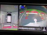 アラウンドビューモニターを装備!<駐車の際にナビ画面に車を真上から捉えた映像が映ります。駐車の時、とても便利な装備です。>