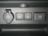 【シートヒーター搭載】シートを温めてくれる暖房機器です!長時間座っていると負担が掛かりやすい背中や腰、または冬場の寒い日に冷えやすい脚部に快適なぬくもりを♪
