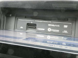 ナビゲーションのAV機能は、CD/DVD/Blu-rayディスク再生機能、Bluetoothオーディオなどを搭載しておりますので、車内がまるでコンサートホールになったかのようにお楽しみ頂けます。