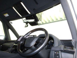 見通しのよいすっきりとした視界で、誰でも運転しやすいです。運転のしやすさは疲れにくさにも繋がりますよ♪