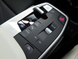トグルスイッチ式のセレクターレバーが、より直感的で快適な操作性を実現。