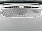 【harman kardon】ハーマンカードンのHi-Fiスペシャリストと共に、モデル別に開発・設計された専用チューニングが臨場感溢れる音響空間を実現しています。