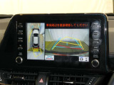 マルチビューバックガイドモニターで、後方を確認しながら安心して駐車することができます。運転初心者も熟練者も必須の機能ですよ!