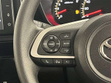ステアリングスイッチ左側ではオーディオや、ダッシュボート中央のインフォメーションディスプレイの操作が出来るようになっています!パノラミックビューカメラの切替もここから!