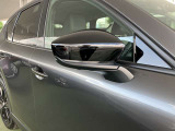 ウィンカーがドアミラーに内蔵されています。ドレスUP効果が主ですが、周りの車からも気づいてもらい易いので、安全性もにも繋がっています。
