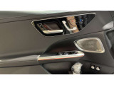 自動車保険に関しても、メルセデス・ベンツ専用のプログラムをご用意しております。飛び石や落下物などでのフロントガラスの修理が必要となった場合、最大で9万円分の補償を致します。