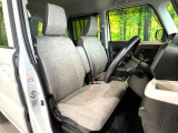 運転席シート廻りは使用感も少なく、良好な状態となっています。丁寧に使われていたことがよくわかりますね。