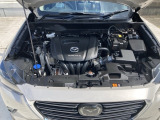 SKYACTIV-G搭載!爽快なパワーフィールと低中速の豊かなトルクによる実用域での扱い易さを是非体感して下さい!エンジンルーム内の清掃も行き届いております♪