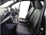高いホールド性で運転姿勢が安定します。長距離ドライブでも疲れにくいのが魅力です。快適なドライビングライフをお送りください♪
