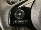 ステアリングリモコンは、運転中でも簡単に音量調整やチャンネル変更もできます!わき見運転防止にもつながるので安心です♪