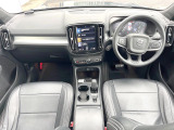 XC40 B4 モメンタム 