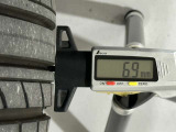 夏タイヤの残り溝は6.9mmです。スリップラインからは5.2mmとなっております。