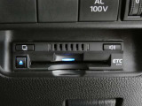 ETC車載器付きです。高速道路の料金所もスムーズに通過できます。※セットアップ費用は別途必要です。