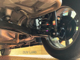 お車を安心してお乗りいただく為には、足回りの定期点検が欠かせません。サービスサポート(有償保証)では無料点検もご提供しており、安心のカーライフをお過ごしいただけるサポート体制が整っています。