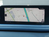 マツダコネクトの8.8インチワイドセンターディスプレイです。『Android Auto』『Apple CarPlay』や独自のコネクテッドサービスに対応したインターフェイスシステムです。