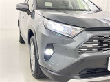 フォグランプ装着車です。暗い夜道の車両前方を明るく照らします