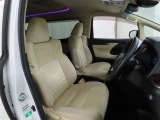 長時間の運転でも疲れにくいシートです。