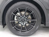 社外品の18インチアルミホイールを装着しています。タイヤサイズ225/50R18