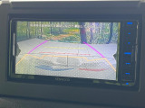 【バックカメラ】駐車時に後方がリアルタイム映像で確認できます。大型商業施設や立体駐車場での駐車時や、夜間のバック時に大活躍!運転スキルに関わらず、今や必須となった装備のひとつです!
