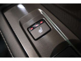 シートヒーター装備付き車!!座席に埋め込まれた電熱線によりシートを暖めることが出来る装備で、温めたられたシートは、寒い冬には最適です!!