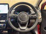 ステアリングスイッチ搭載!手を離さずに手元のスイッチでさまざまな操作が可能。運転中、視線をそらさなくても操作ができて安全です!