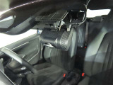 ドライブレコーダー装備:車の走行中の主に外観を中心に記録する撮影機材です!交通事故発生時の責任の所在を明確にしたり、観光等を記録するのにも役立ちます!