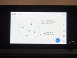 ディスプレイオーディオ(コネクティッドナビ対応)搭載。T-Connectご契約で2030年1月までナビ機能が無償で利用できます。期限到来後は有償でご継続可能です。(車載ナビは非搭載)