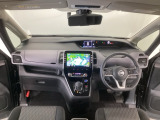 【前方視界】開放的な前方視界!運転がしやすく疲れにくいです♪窓が大きく、見通しがとっても良いおクルマですよ♪
