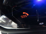 SOSコール/エアバックが展開するような深刻な事故において、自動でSOSコールを発信します。車内で急病人が出るような緊急時は、手動で発信可能です。