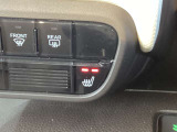 運転席にはシートヒーターがついています
