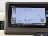 7インチ純正メモリーナビ(VXM-195VFi)を装着しています。目的地設定やルート案内もスムーズに行えます。