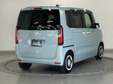 バックカメラが付いているのでバックでの車庫入れも安心です。