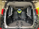 普段のお買い物や通勤、送迎等に十分な荷室スペースを確保しております。セカンドシートを倒すと、大きな荷物の積載も可能です♪