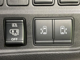【両側パワースライドドア】スマートキーや運転席のスイッチで後席両側スライドドアの開閉が可能♪電動だから力を入れてドアを開ける必要が無く、小さなお子様でも簡単に開け閉めでき快適です♪