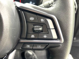 【全車速追従機能付クルーズコントロール】高速道路での長距離走行が楽に!!自動で速度を保つクルーズコントロールが、衝突軽減システムと連携し、前方の車両を感知して車間を保つように速度調節してくれます!!