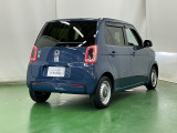 後席の窓には外から車内が見えにくくなるプライバシーガラスを採用。周りを気にせずリラックスして過ごせます