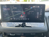 メーカー純正ナビゲーション付き、行きたい所に案内してくれます。楽しいドライブのお手伝い(*&acute;&nabla;`)ノ