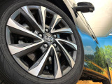 【純正17インチアルミホイール】外観にマッチした純正アルミホイールを装着しております。各種社外アルミホイールや、スタッドレスタイヤも取扱いしております。是非ご相談ください♪